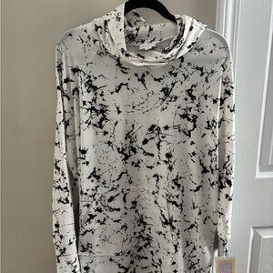 LuLaRoe Black and White Hoodie Sweatshirt